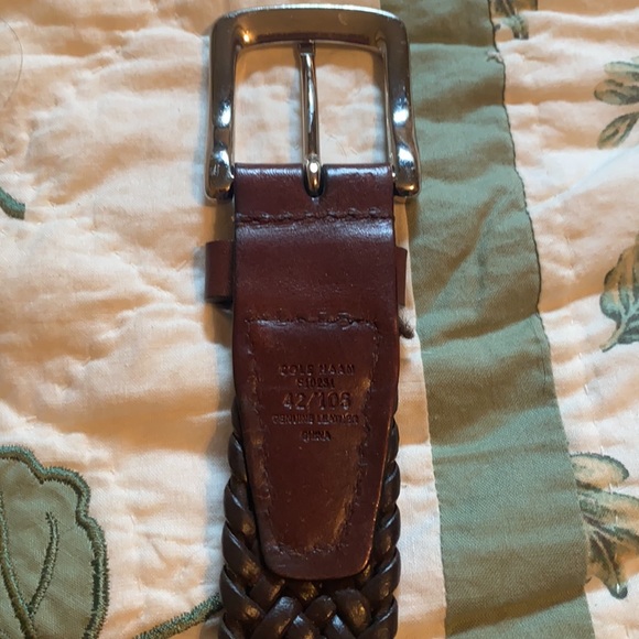 Cole Haan 42/105 Men’s Leather Belt - Picture 2 of 3